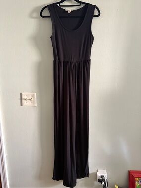 Capella apparel Classic Black Sleeveless Maxi Dress with Scoop Neck